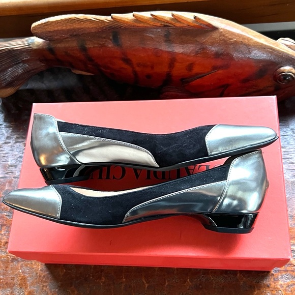 NWT New in Box Claudia Ciuti Kika Black Suede and Gun Metal Leather Flats Party - Picture 4 of 11